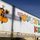 Illustration for article titled Toys ‘R’ Us Is Going Out Of Business Because America Wasn’t Ready To Accept A Celibate Giraffe Mascot